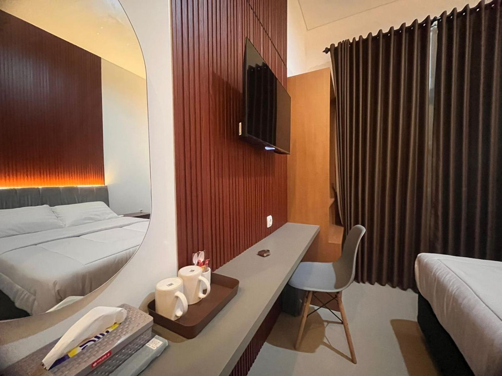 House Of Bedjo Powered By Cocotel Yogyakarta Exterior photo